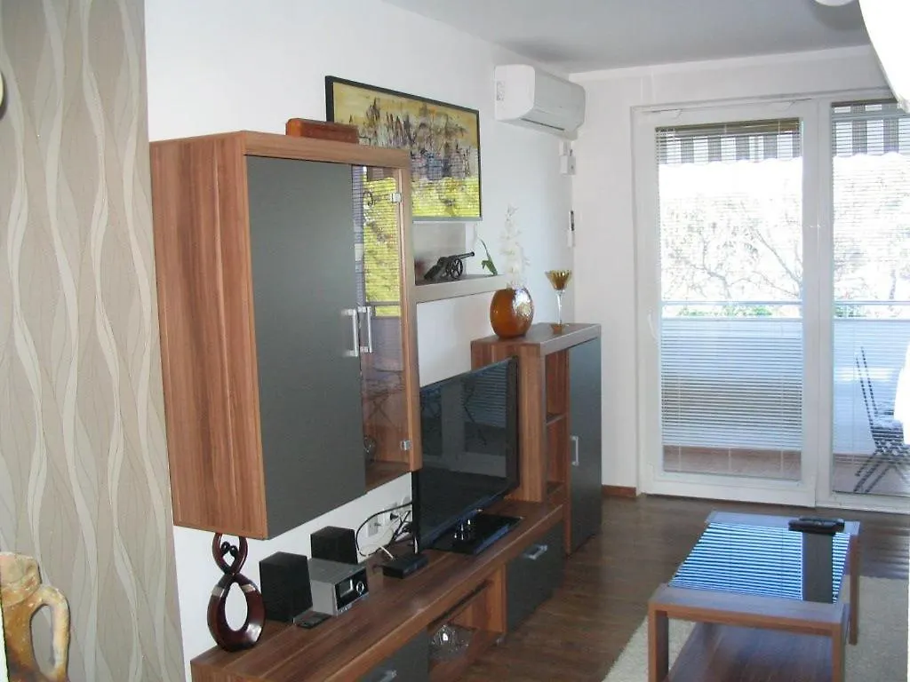 Apartment Oliva Fazana 0*,