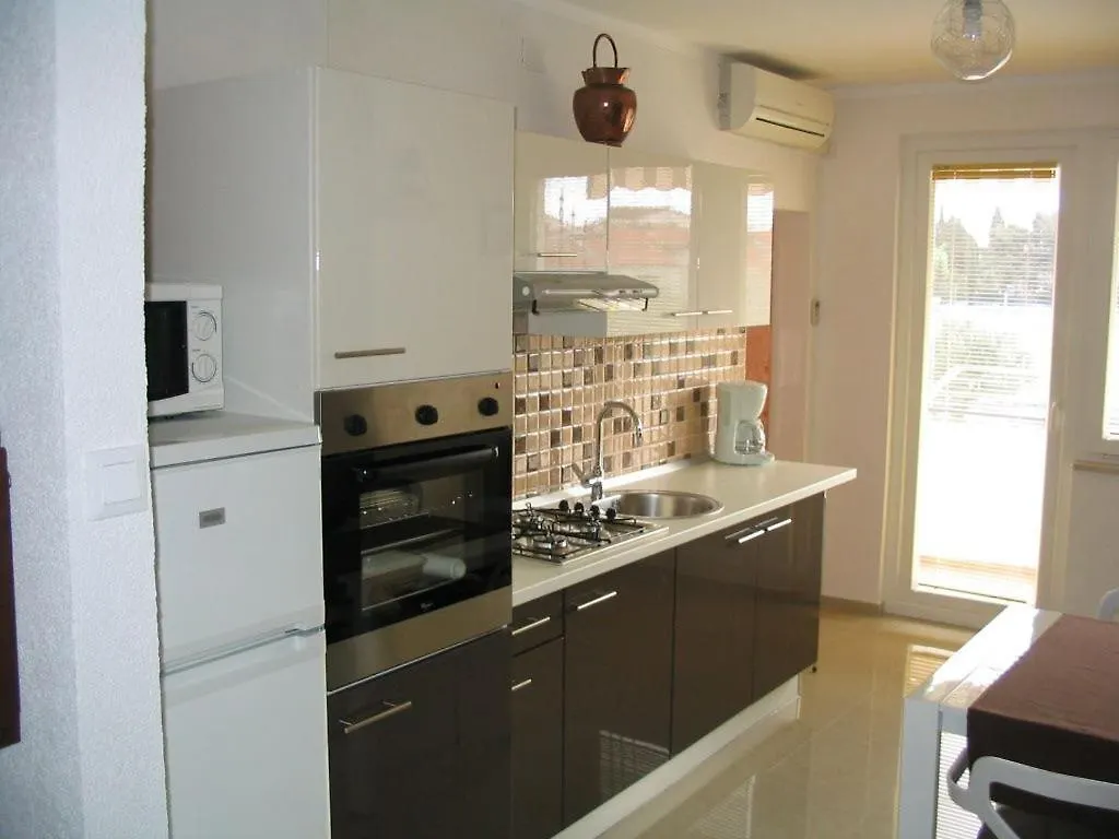Apartment Oliva Fazana